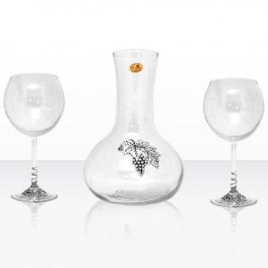 Комплект декантер с две чаши вино