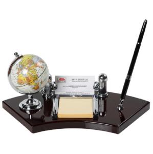 НАСТОЛЕН КОМПЛЕКТ - ГЛОБУС, ВИЗИТНИК, МЕМО И РОЛЕР