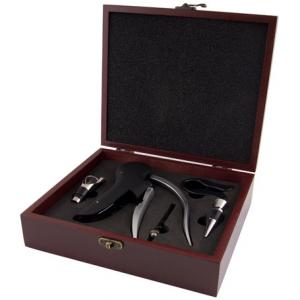 Дървена кутия за вино с аксесоари