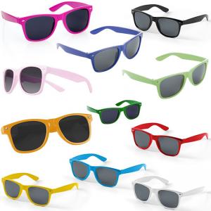 Слънчеви очила в различни цветове