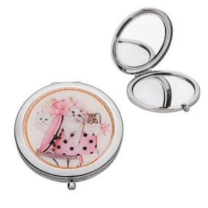 Огледалце котки