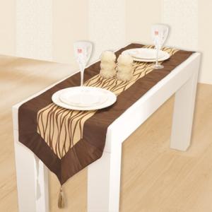 Покривка за маса в кафяв цвят