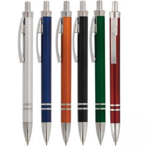 Пластмасови химикалки с метален клипс