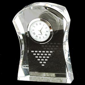 Настолен часовник от стъкло