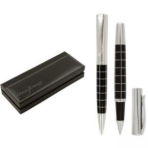 Метална химикалка и ролер в кожена кутия