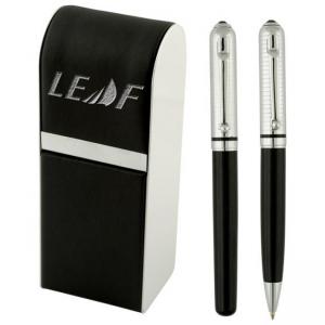 Метална химикалка и ролер в кожена кутия