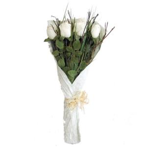Аранжировка букет - бели рози