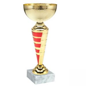 Стандартна спортна купа, златно покритие с червен елемент - височина на купата 26 см