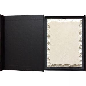 Картонена кутия за врачански камък размери 13х18см