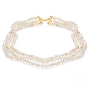 Бяло перлено колие от три реда