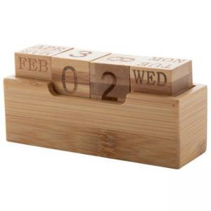 Дървен вечен календар за бюро