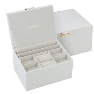 Кутия за бижута цвят бяло - ROSSI
